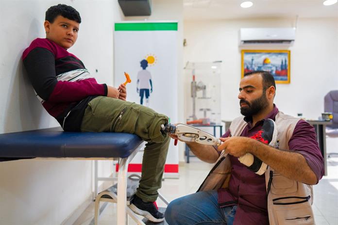 Adolescentes palestinos amputados cuentan sus esperanzas y sus sueños perdidos Adolescentes palestinos amputados cuentan sus esperanzas y sus sueños perdidos