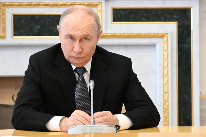 El Kremlin, dispuesto a retomar las negociaciones tripartitas en noviembre El Kremlin, dispuesto a retomar las negociaciones tripartitas en noviembre