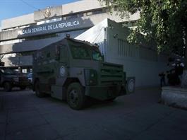 Juez dicta prisión preventiva a exfiscal por traición en caso de agentes de EEUU Juez dicta prisión preventiva a exfiscal por traición en caso de agentes de EEUU