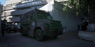 Juez dicta prisión preventiva a exfiscal por traición en caso de agentes de EEUU Juez dicta prisión preventiva a exfiscal por traición en caso de agentes de EEUU