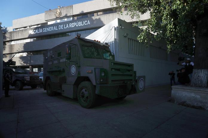 Juez dicta prisión preventiva a exfiscal por traición en caso de agentes de EEUU Juez dicta prisión preventiva a exfiscal por traición en caso de agentes de EEUU
