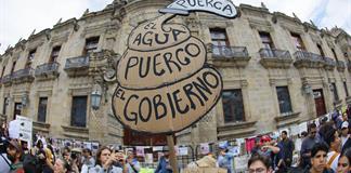 Sheinbaum anuncia hasta 13 mil millones de pesos para resolver crisis de agua en Guadalajara sin endeudar a Jalisco Sheinbaum anuncia hasta 13 mil millones de pesos para resolver crisis de agua en Guadalajara sin endeudar a Jalisco