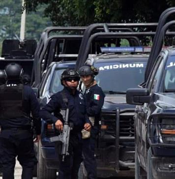 Atacan a balazos un autobús con estudiantes en Sinaloa Atacan a balazos un autobús con estudiantes en Sinaloa