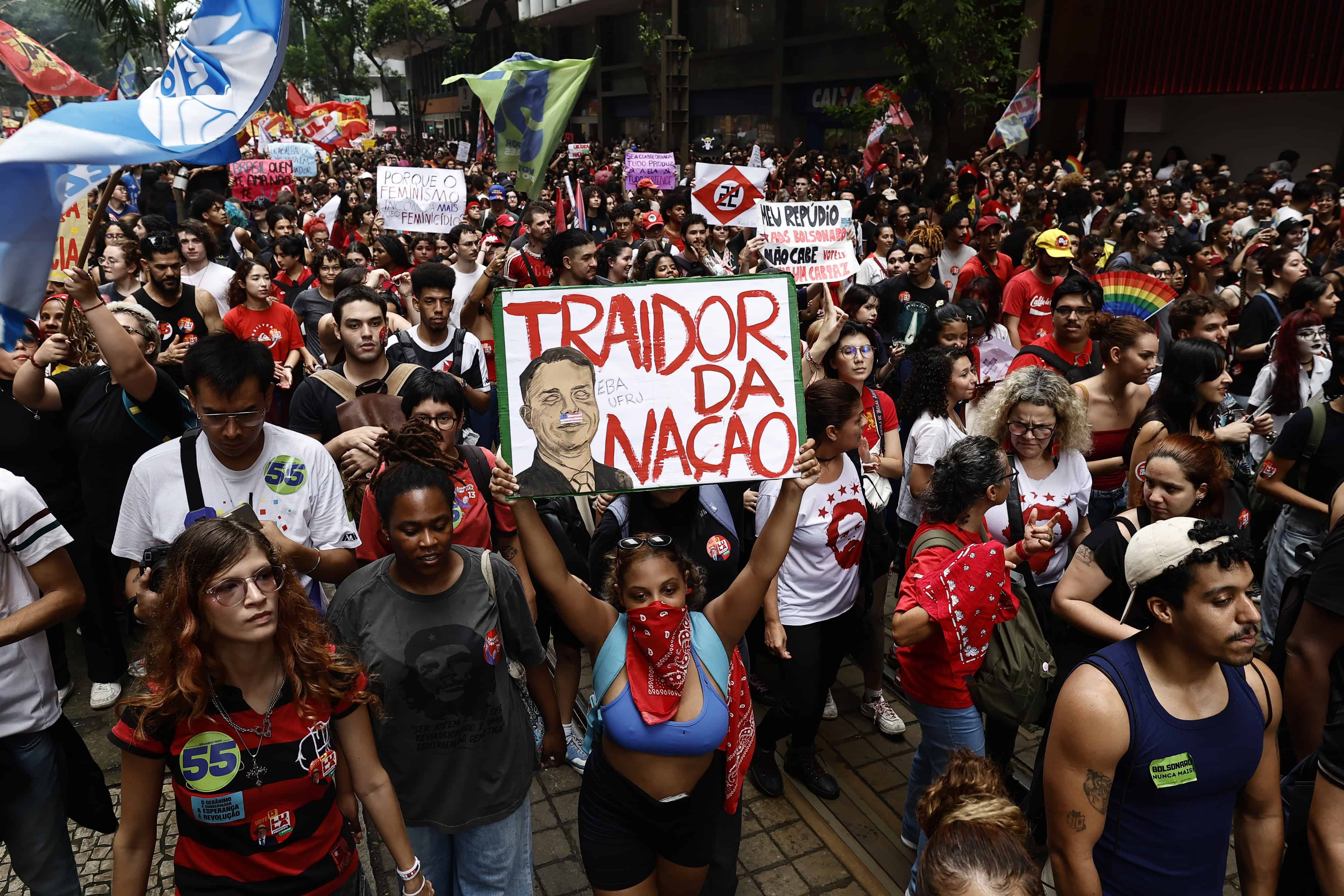 Los jóvenes salen a la calle ante un malestar social que recorre el planeta Los jóvenes salen a la calle ante un malestar social que recorre el planeta