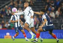Salomón Rondón persigue otro título de goleo y un récord en México