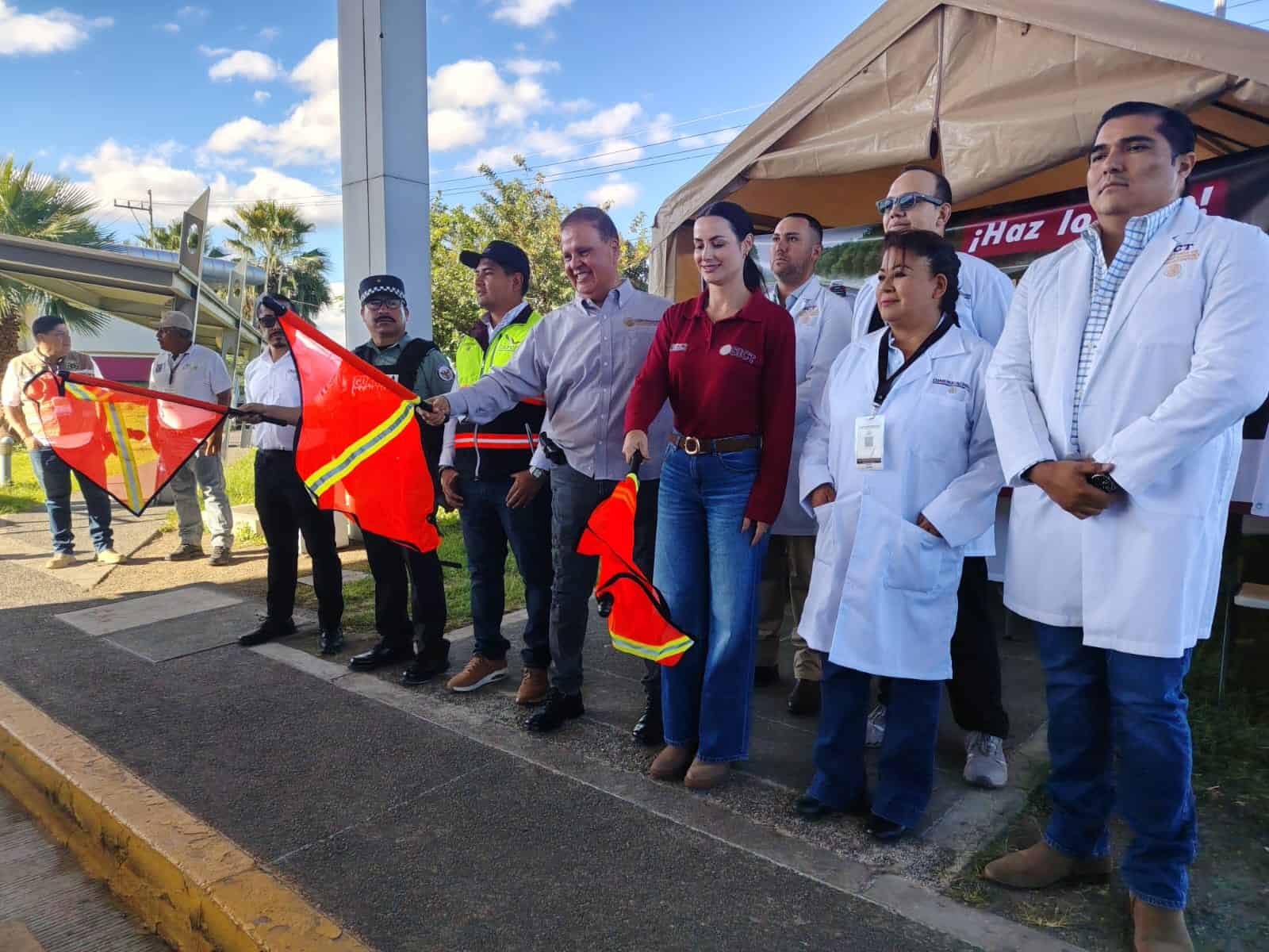 Buscan reducir accidentes con revisiones a transportistas en la carretera a Colima