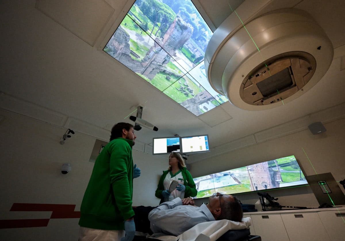 El hospital de Roma que apuesta por el arte para ayudar a curar a los pacientes de cáncer. El hospital de Roma que apuesta por el arte para ayudar a curar a los pacientes de cáncer.