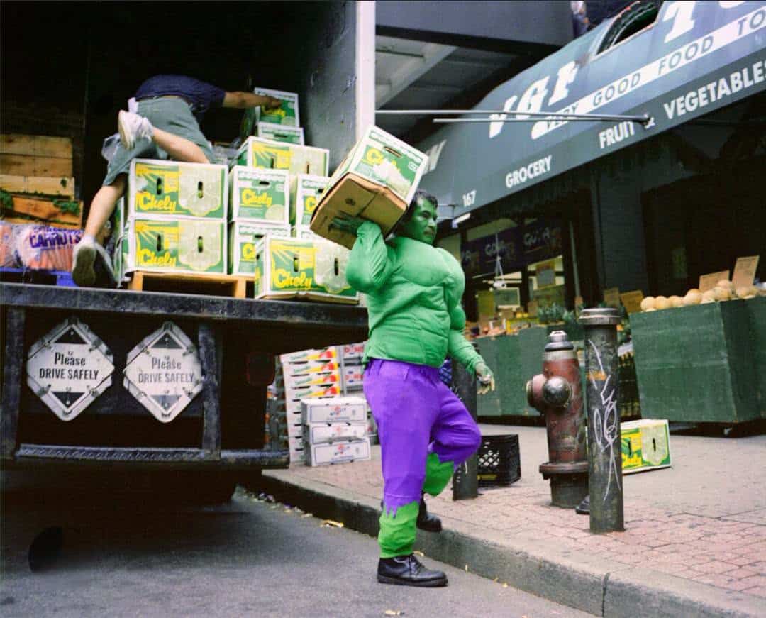 El Museo de la Ciudad exhibe a los migrantes como superhéroes de Dulce Pinzón El Museo de la Ciudad exhibe a los migrantes como superhéroes de Dulce Pinzón