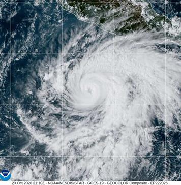 Vance sube a hurac&aacute;n de categor&iacute;a 2 y provoca lluvias en Michoac&aacute;n, Guerrero y Oaxaca