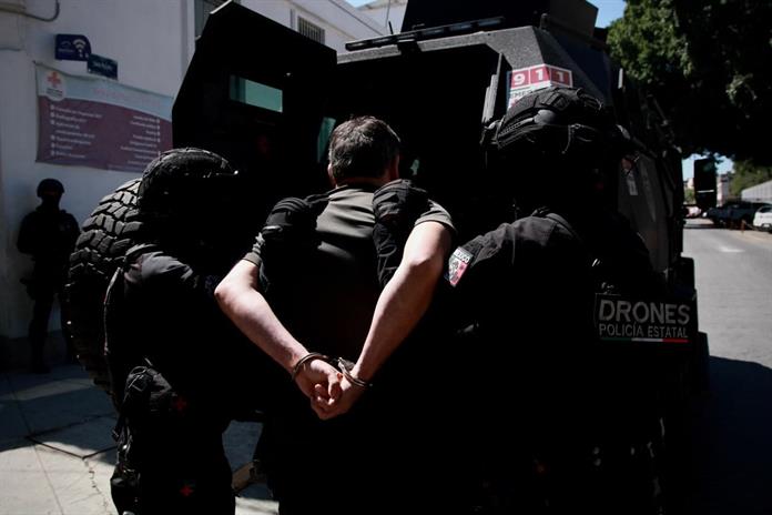 Tras operativo en Valle Real, capturan a estadounidense buscado por homicidio en California Tras operativo en Valle Real, capturan a estadounidense buscado por homicidio en California