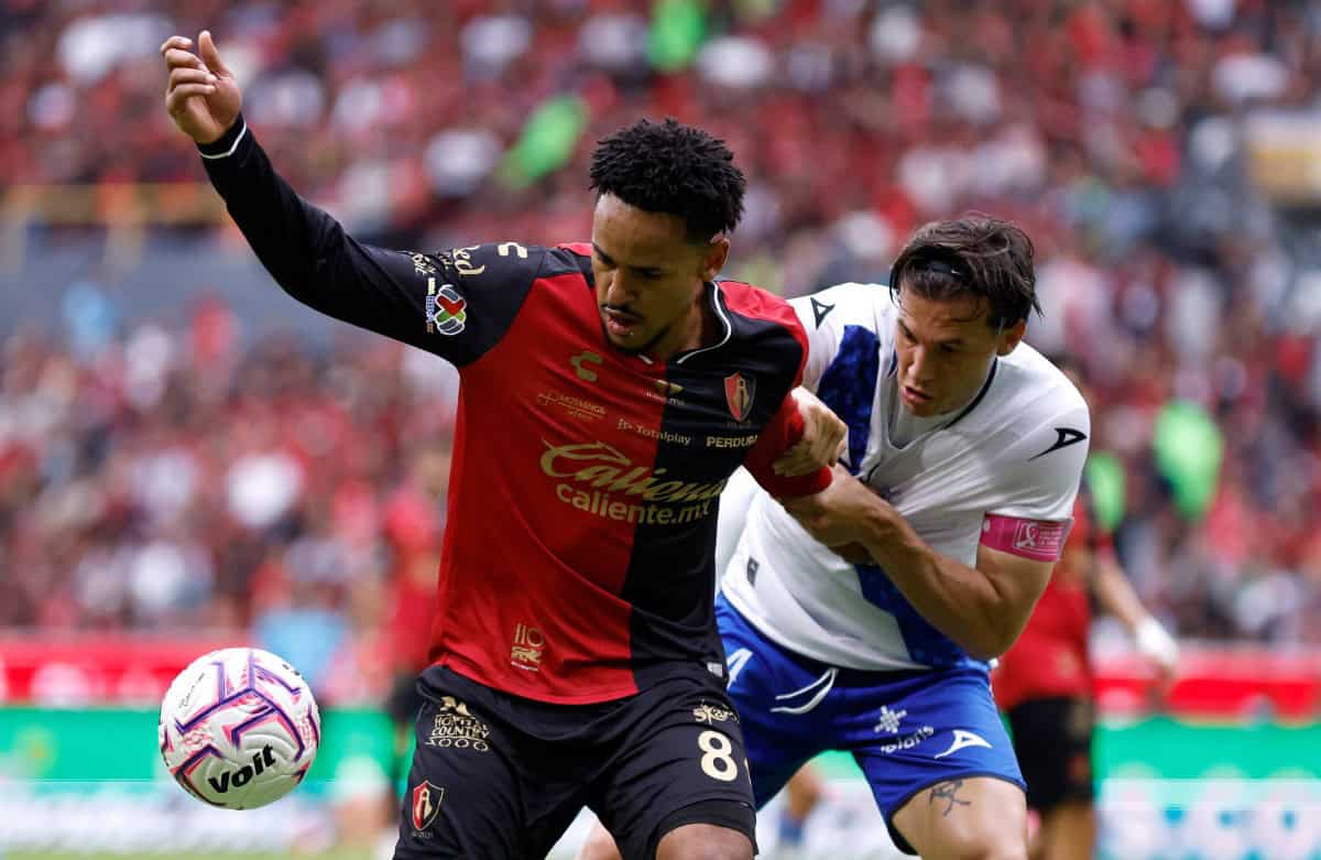 Pachuca vence al América y opaca el homenaje a Guillermo Ochoa