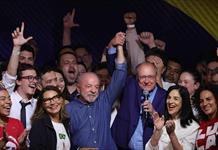 Lula gana las elecciones presidenciales tras una remontada inédita ante Flávio Bolsonaro Lula gana las elecciones presidenciales tras una remontada inédita ante Flávio Bolsonaro