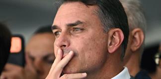 Flávio Bolsonaro llega a EEUU tras huir de Brasil Flávio Bolsonaro llega a EEUU tras huir de Brasil