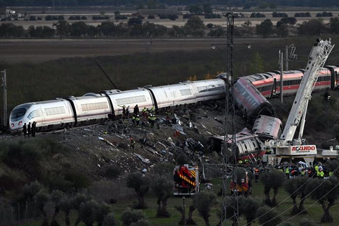 Latinoamérica se solidariza con España por el accidente de trenes Latinoamérica se solidariza con España por el accidente de trenes