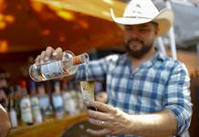 Jalisco impulsa medidas con Gobierno federal para fortalecer industria tequilera y pequeños productores Jalisco impulsa medidas con Gobierno federal para fortalecer industria tequilera y pequeños productores