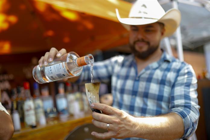 Jalisco impulsa medidas con Gobierno federal para fortalecer industria tequilera y pequeños productores Jalisco impulsa medidas con Gobierno federal para fortalecer industria tequilera y pequeños productores