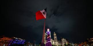 Megaofrenda en el Zócalo de Ciudad de México incluye catrina de 30 metros Megaofrenda en el Zócalo de Ciudad de México incluye catrina de 30 metros