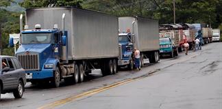 Transportistas y Gobierno de Ocotl&aacute;n llegan a acuerdos sobre el paso de camiones pesados por la ciudad